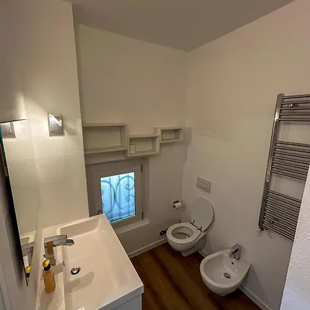 & Charme In Un Palazzo Storico Di Apartmán Bergamo