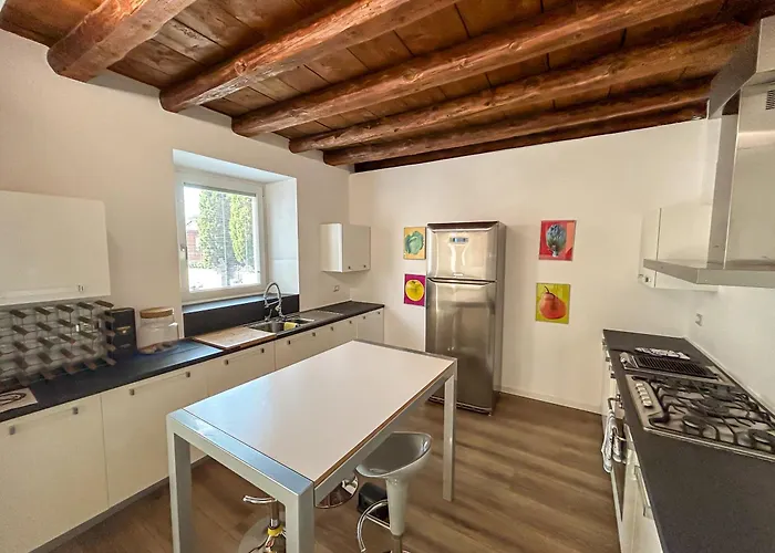 & Charme In Un Palazzo Storico Di * Bergamo