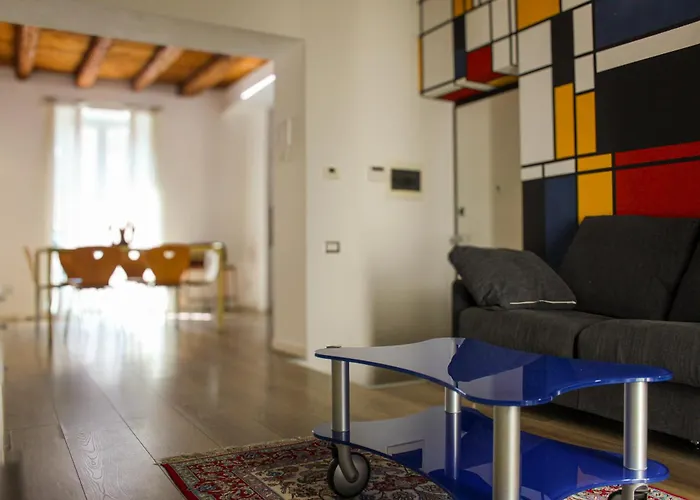 & Charme In Un Palazzo Storico Di * Bergamo