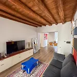 شقة & Charme In Un Palazzo Storico Di *